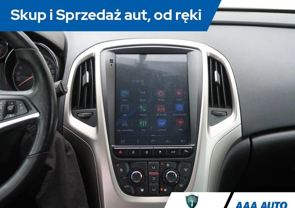 Opel Astra cena 28000 przebieg: 135200, rok produkcji 2011 z Skaryszew małe 254